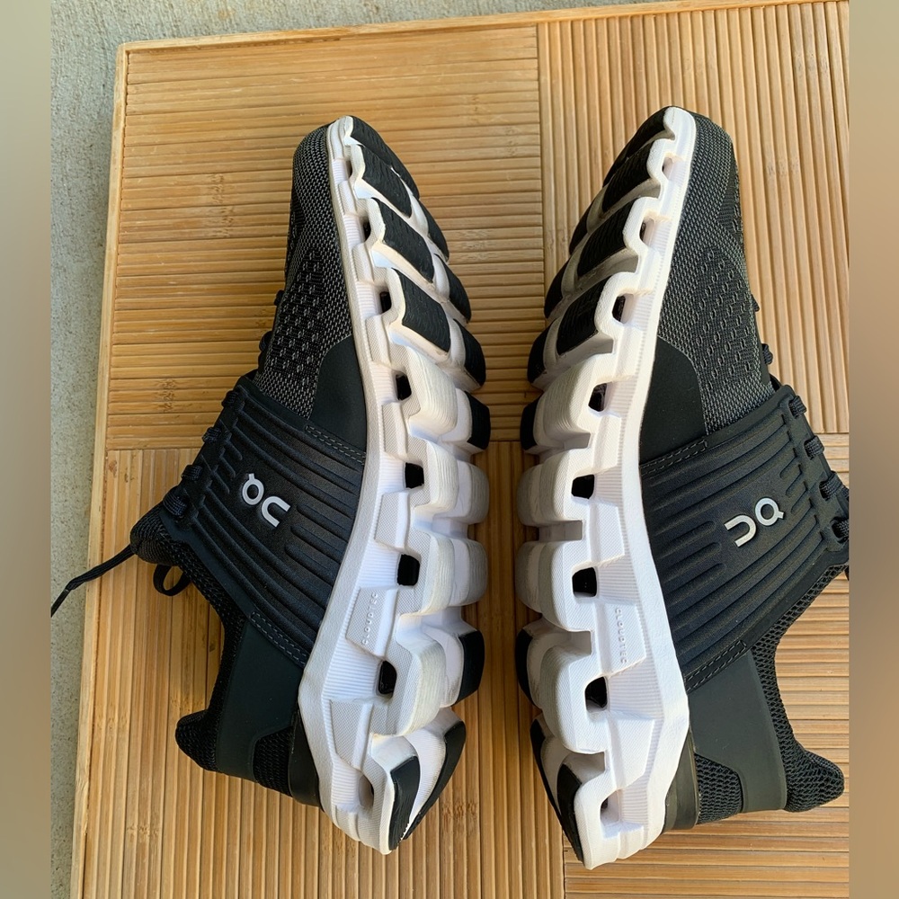 On Running Black and White Athletic Shoes - Picture 8 of 16
